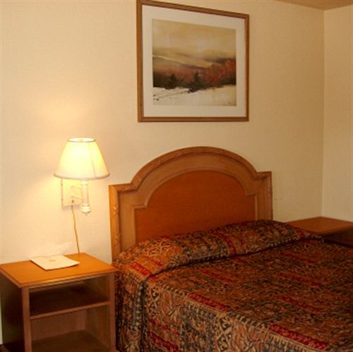 Amber Sky Motel Uvalde Room photo